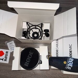 RØDE NT1 Signature Series